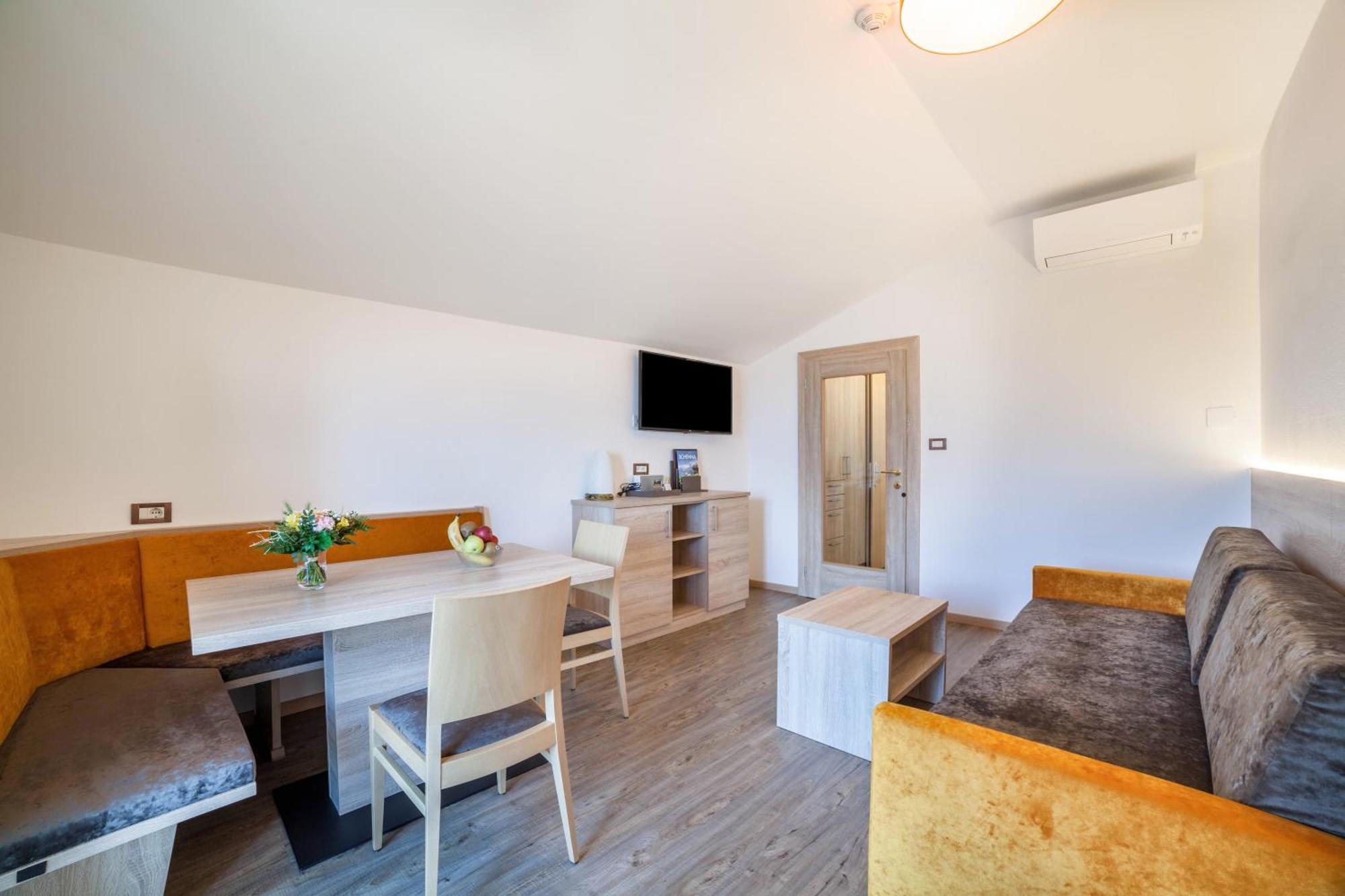 Hotel-Garni Appartement Gartenheim 첸나 외부 사진