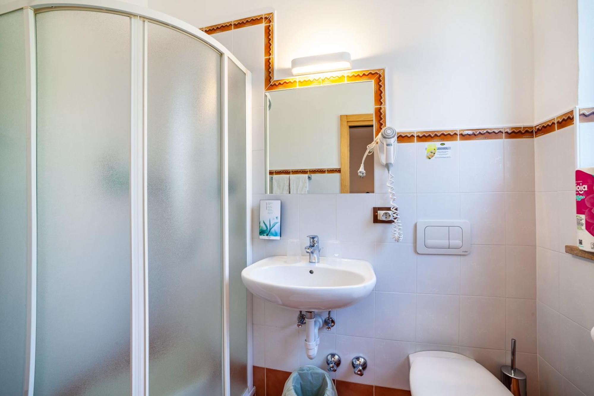 Hotel-Garni Appartement Gartenheim 첸나 외부 사진