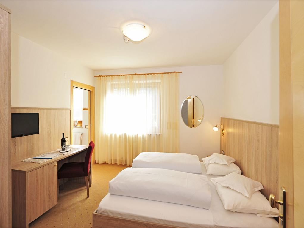 Hotel-Garni Appartement Gartenheim 첸나 외부 사진