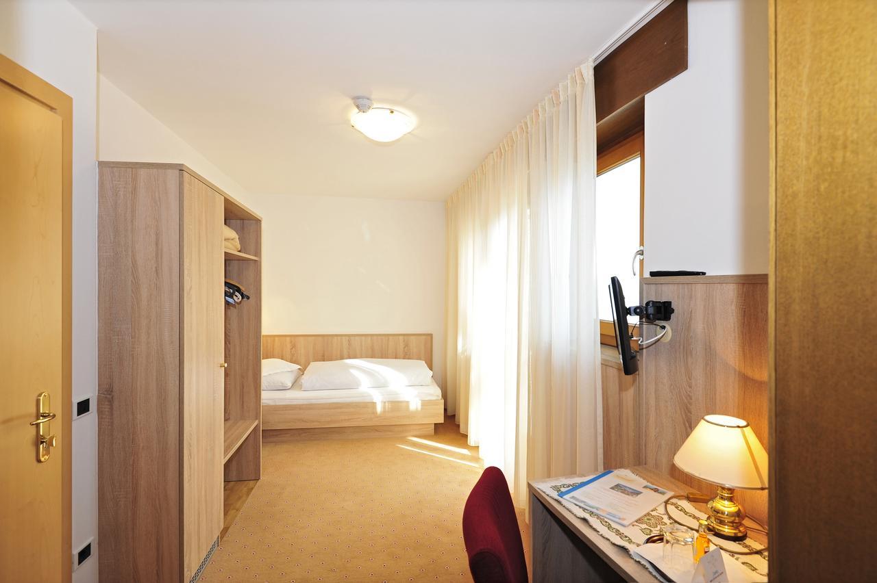 Hotel-Garni Appartement Gartenheim 첸나 외부 사진